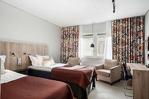 Best Western Plus John Bauer Hotel