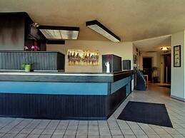 Inn At The Convention Center