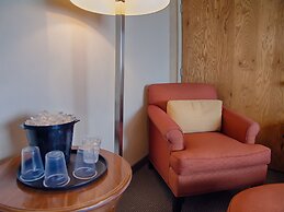 Inn At The Convention Center