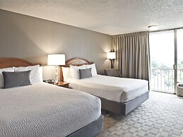 Inn At The Convention Center