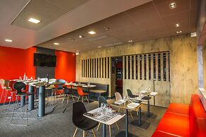ibis Pau Lescar