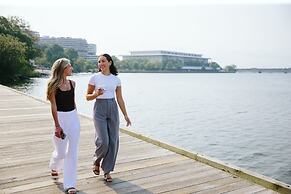 The Melrose Georgetown Hotel