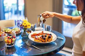 The Melrose Georgetown Hotel