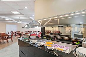 Best Western Plus Kansas City Sports Complex Hotel