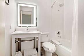 Best Western Plus Kansas City Sports Complex Hotel