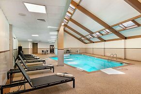 Best Western Plus Kansas City Sports Complex Hotel