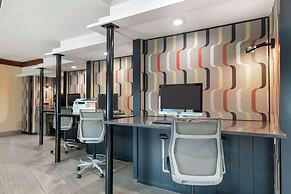 Best Western Plus Kansas City Sports Complex Hotel