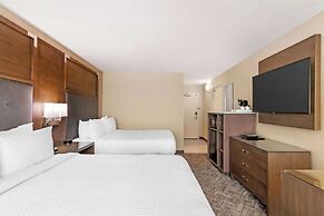 Best Western Plus Kansas City Sports Complex Hotel