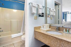 Quality Inn Sarasota North Near Lido Key Beach