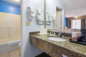 Quality Inn Sarasota North Near Lido Key Beach