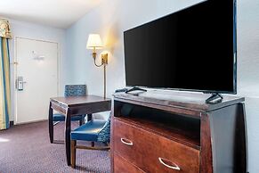 Quality Inn Sarasota North Near Lido Key Beach