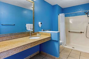 Quality Inn Sarasota North Near Lido Key Beach
