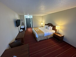 Days Inn by Wyndham Salina I-70