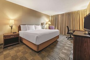 Ramada by Wyndham Fairfield NJ