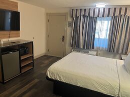 Howard Johnson by Wyndham Malden Boston Area