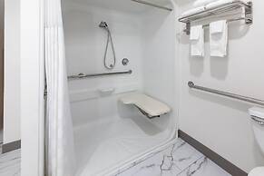 Howard Johnson by Wyndham Malden Boston Area