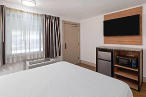 Howard Johnson by Wyndham Malden Boston Area