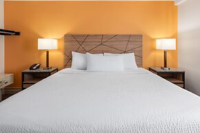 Howard Johnson by Wyndham Malden Boston Area