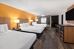 Howard Johnson by Wyndham Malden Boston Area
