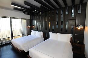 SIXTY Beverly Hills