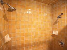 Wailea Ekahi - CoralTree Residence Collection