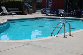 Days Inn & Suites by Wyndham Sunnyvale