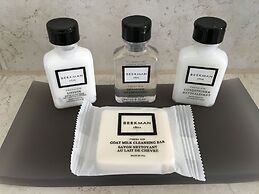 Hotel Versey Chicago Lincoln Park