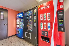 Motel 6 Saint Paul, MN - I-94