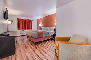 Motel 6 Saint Paul, MN - I-94