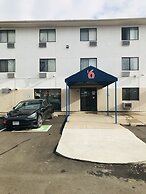 Motel 6 Saint Paul, MN - I-94
