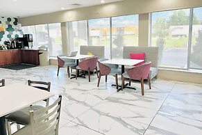 Quality Inn & Suites McDonough South I-75