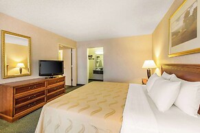 Quality Inn & Suites McDonough South I-75