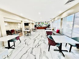 Quality Inn & Suites McDonough South I-75