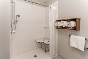 Holiday Inn Express Hotel & Suites Burlington by IHG