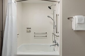 Holiday Inn Express Baltimore At The Stadiums by IHG