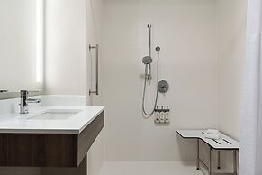 Holiday Inn Express Baltimore At The Stadiums by IHG