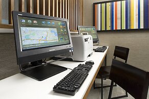 Holiday Inn Express Baltimore At The Stadiums by IHG