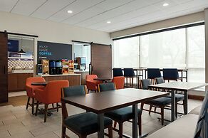 Holiday Inn Express Baltimore At The Stadiums by IHG