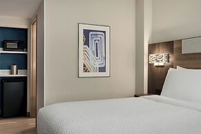 Holiday Inn Express Baltimore At The Stadiums by IHG