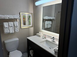 Wingate by Wyndham Marion