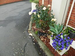 Werribee Motel & Apartments