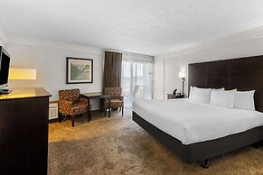 Quality Inn Lakefront