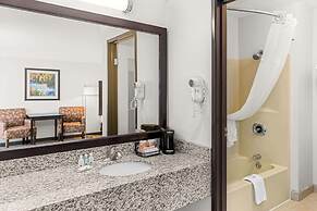 Quality Inn Lakefront