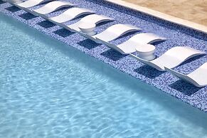 Sea Breeze Beach House by Ocean Hotels - All Inclusive