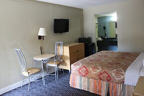 Tampa Inn - Near Busch Gardens