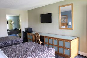 Tampa Inn - Near Busch Gardens