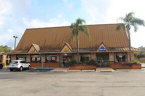 Tampa Inn - Near Busch Gardens