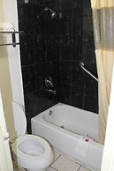 Tampa Inn - Near Busch Gardens