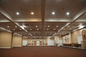 Ramada by Wyndham Fresno North