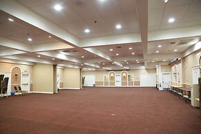 Ramada by Wyndham Fresno North